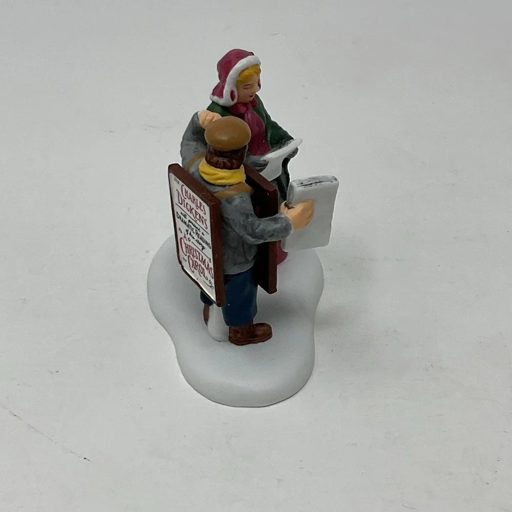 Dept 56 Dickens Village Heritage Advertising A Reading By Mr Dickens 56.58425